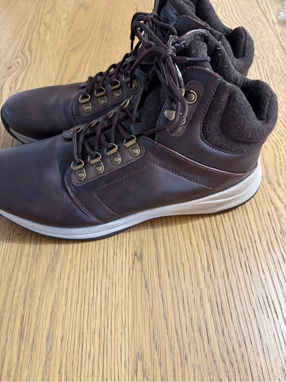 Khombu Brown Leather Lace-Up Hiking Boots - Picture 6 of 10